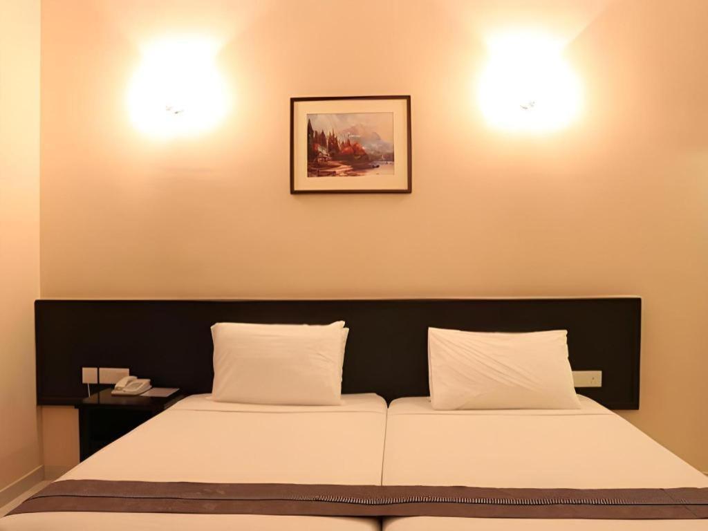 Stallions Suites Penang Jelutong Екстер'єр фото