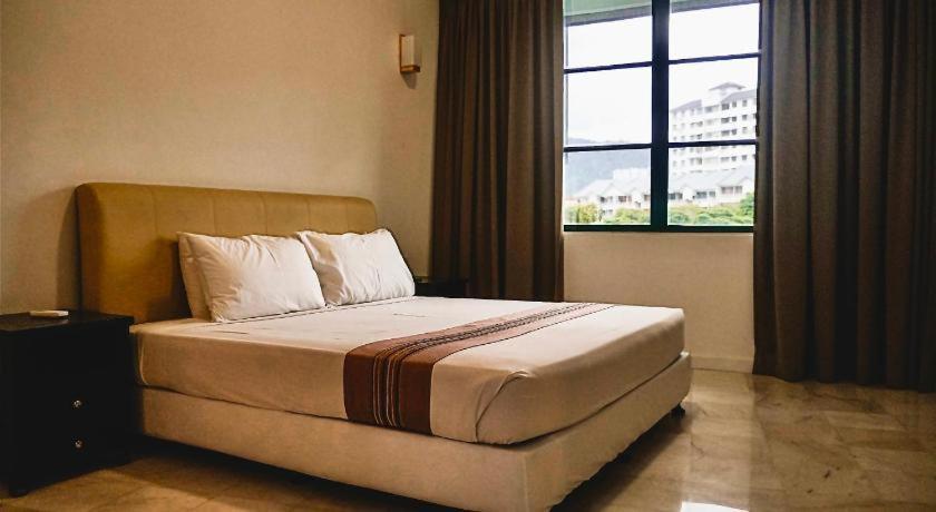 Stallions Suites Penang Jelutong Екстер'єр фото
