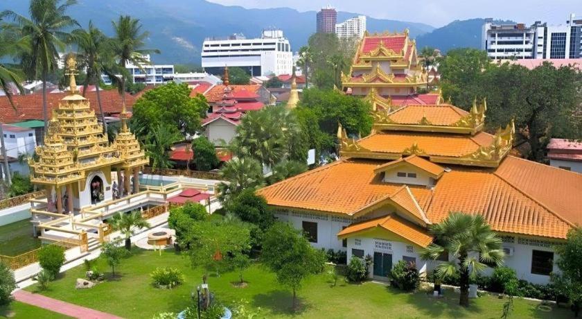 Stallions Suites Penang Jelutong Екстер'єр фото